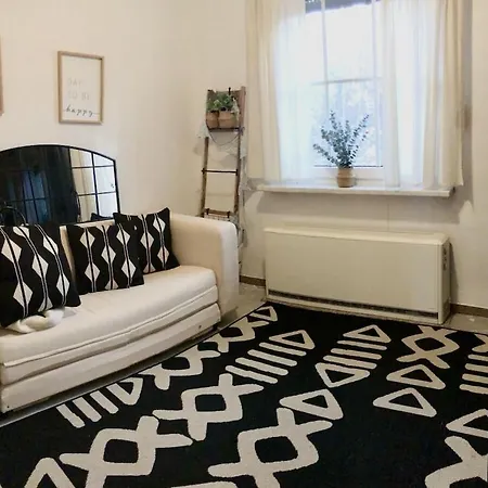 House On The Lagoon 아파트 Mönkebude